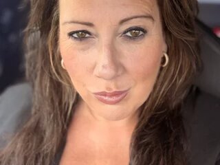 Xsexycurvymilf