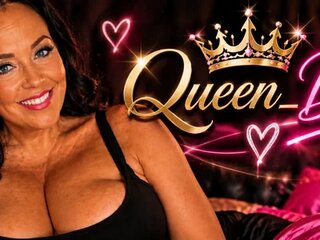Queen Dee X